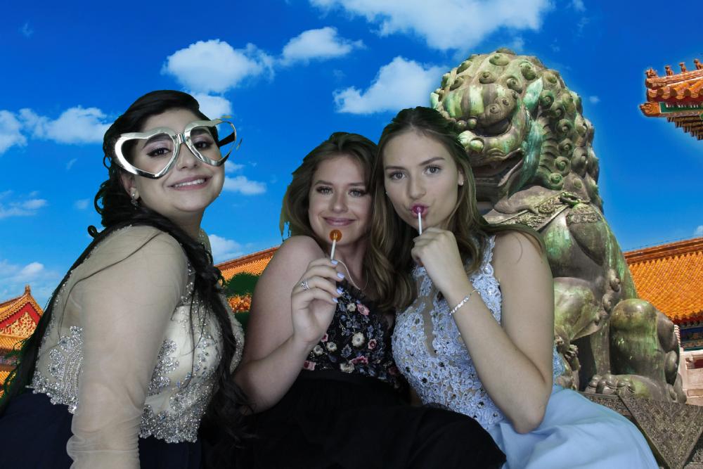 Silvermere Notre Dame  | View more photos from the event at gallery.myphotoboothexperience.co.uk/u/MyPhotoBoothExperienceLtd/Silvermere-Notre-Dame